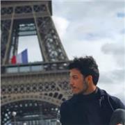 Profesor joven de idiomas (inglés y francés)